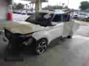 2023 Hyundai Venue Limited z VIN KMHRC8A32PU266009, wystawiony jako IAAI lot #43364487 z przebiegiem 6 798 mil mil oraz . Historia ofert i sprzedaży dostępna na DreamBid. Obrazek 18.