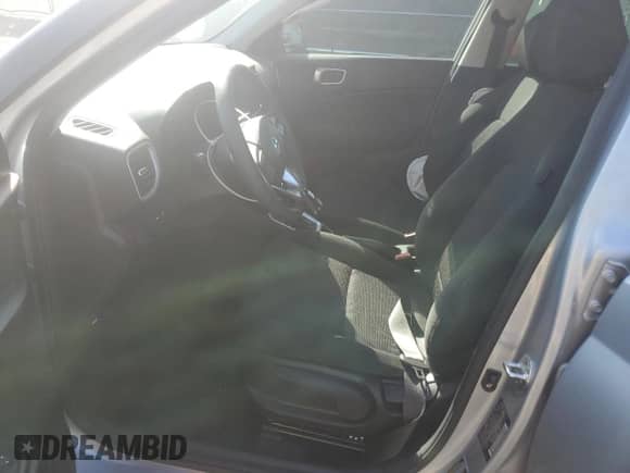 2022 Hyundai Venue SE с VIN KMHRB8A33NU160460, выставлен на аукционе Copart как лот 80443784 с пробегом 8 512 миль миль и На запчасти • Non repairable. История ставок и продаж доступна на DreamBid. Изображение 7.