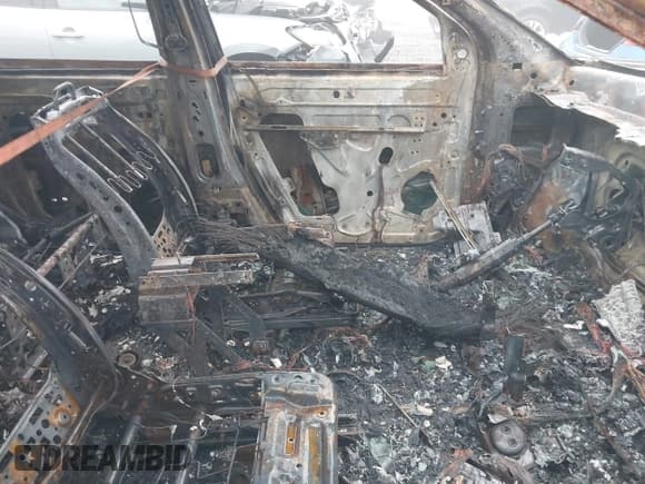 ✅ 2012 GMC Acadia SL • VIN: 1GKKVNED5CJ240800 • Lot: 42884461. Wystawiony na IAAI z przebiegiem 137 134 mil. Bezpłatny archiwum sprzedaży aukcyjnych z USA i szczegółowy raport historii pojazdu na DreamBid. Zdjęcie 5.