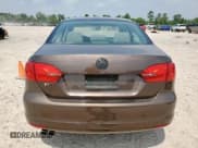 ✅ 2012 Volkswagen Jetta S • VIN: 3VW2K7AJ2CM346410 • Lot: 57174945. Listed on Copart with 122,397 mi. Free auction sales archive from the USA and detailed vehicle history report at DreamBid. Image 6.