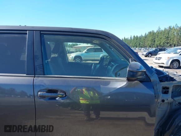 ✅ 2022 Toyota 4Runner SR5 • VIN: JTEMU5JR1N5980862 • Lot: 42458688. Listed on IAAI with 41,530 mi. Free auction sales archive from the USA and detailed vehicle history report at DreamBid. Image 14.