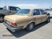 ✅ 1984 Mercedes-Benz 300 D • VIN: WDBAB33A5EA114015 • Lot: 68778885. Listed on Copart with 198,846 mi. Free auction sales archive from the USA and detailed vehicle history report at DreamBid. Image 3.