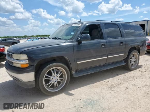 ✅ 2005 Chevrolet Suburban LT • VIN: 3GNEC16Z95G257855 • Лот: 61812335. Опубликован ранее на Copart с пробегом 188 511 миль. Бесплатный доступ к архиву аукционных продаж из США и подробный отчёт об истории автомобиля на DreamBid. Изображение 1.