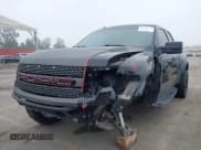 ✅ 2010 Ford F-150 SVT Raptor • VIN: 1FTEX1E68AFB73526 • Lot: 43588634. Wystawiony na IAAI z przebiegiem 129 293 mil. Bezpłatny archiwum sprzedaży aukcyjnych z USA i szczegółowy raport historii pojazdu na DreamBid. Zdjęcie 2.