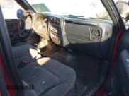 ✅ 1998 Chevrolet S-10 • VIN: 1GCCS14W4W8151302 • Lot: 41765595. Listed on IAAI with 285,683 mi. Free auction sales archive from the USA and detailed vehicle history report at DreamBid. Image 5.