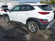 ✅ 2023 Hyundai Kona SEL • VIN: KM8K6CAB4PU937635 • Лот: 43465806. Опубликован ранее на IAAI с пробегом 28 375 миль. Бесплатный доступ к архиву аукционных продаж из США и подробный отчёт об истории автомобиля на DreamBid. Изображение 3.