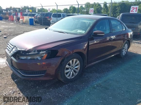 ✅ 2013 Volkswagen Passat S • VIN: 1VWAP7A32DC130705 • Lot: 42646832. Wystawiony na IAAI z przebiegiem 137 642 mil. Bezpłatny archiwum sprzedaży aukcyjnych z USA i szczegółowy raport historii pojazdu na DreamBid. Zdjęcie 17.
