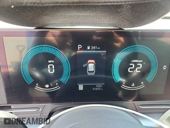 2024 Hyundai Kona SEL z VIN KM8HB3AB1RU097130, wystawiony jako Copart lot #67791975 z przebiegiem 31 837 mil mil oraz Szkoda całkowita • Salvage title. Historia ofert i sprzedaży dostępna na DreamBid. Obrazek 9.