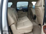 ✅ 2007 Chevrolet Suburban LT • VIN: 3GNFC16007G151156 • Lot: 78801144. Wystawiony na Copart z przebiegiem 195 162 mil. Bezpłatny archiwum sprzedaży aukcyjnych z USA i szczegółowy raport historii pojazdu na DreamBid. Zdjęcie 11.