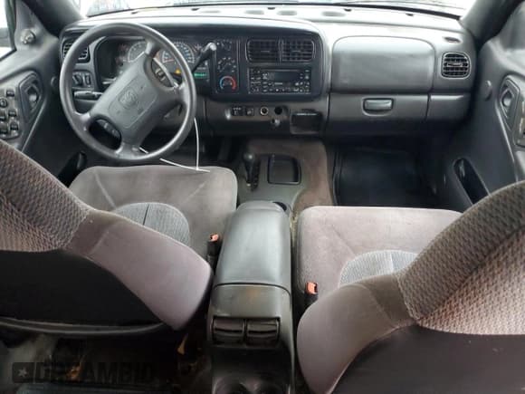 ✅ 2000 Dodge Durango • VIN: 1B4HS28N0YF119908 • Lot: 85104885. Wystawiony na Copart z przebiegiem 89 387 mil. Bezpłatny archiwum sprzedaży aukcyjnych z USA i szczegółowy raport historii pojazdu na DreamBid. Zdjęcie 8.