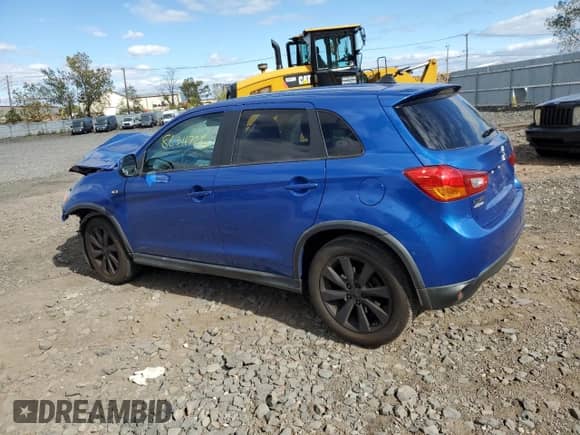 2015 Mitsubishi Outlander ES с VIN 4A4AR3AU2FE028609, выставлен на аукционе Copart как лот 86311725 с пробегом 65 692 миль миль и Списание • Salvage title. История ставок и продаж доступна на DreamBid. Изображение 2.