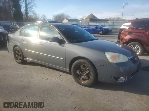 2007 Chevrolet Malibu 2LT z VIN 1G1ZT58N27F168587, wystawiony jako Copart lot #82977884 z przebiegiem 143 703 mil mil oraz Szkoda całkowita • Salvage title. Historia ofert i sprzedaży dostępna na DreamBid. Obrazek 4.