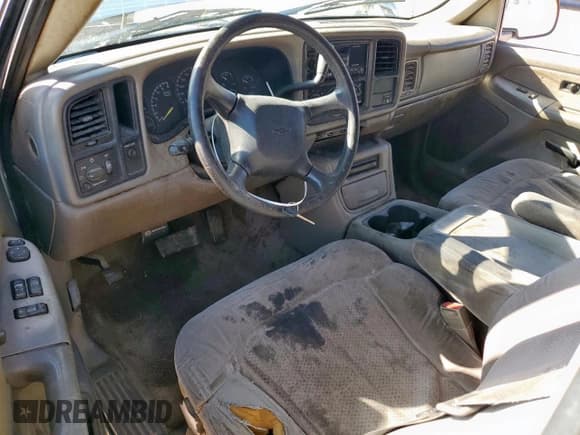 ✅ 2000 Chevrolet Silverado 1500 LS • VIN: 2GCEC19T1Y1112791 • Lot: 91213915. Listed on Copart with 352,495 mi. Free auction sales archive from the USA and detailed vehicle history report at DreamBid. Image 8.