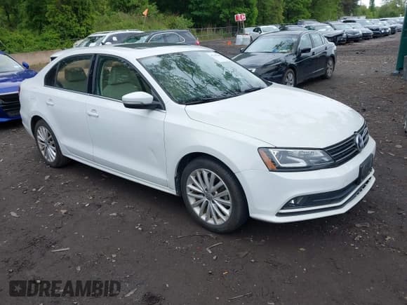 ✅ 2016 Volkswagen Jetta SEL • VIN: 3VWL07AJ3GM297959 • Lot: 42319444. Listed on IAAI with 50,130 mi. Free auction sales archive from the USA and detailed vehicle history report at DreamBid. Image 1.