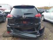 ✅ 2017 Nissan Rogue SV • VIN: 5N1AT2MV7HC758145 • Lot: 43555803. Wystawiony na IAAI z przebiegiem 164 082 mil. Bezpłatny archiwum sprzedaży aukcyjnych z USA i szczegółowy raport historii pojazdu na DreamBid. Zdjęcie 15.
