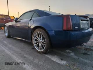 ✅ 2004 Cadillac XLR • VIN: 1G6YV34A945601993 • Lot: 75136134. Wystawiony na Copart z przebiegiem Nie podano. Bezpłatny archiwum sprzedaży aukcyjnych z USA i szczegółowy raport historii pojazdu na DreamBid. Zdjęcie 2.