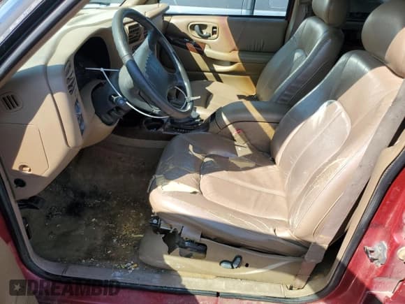 ✅ 1998 Oldsmobile Bravada • VIN: 1GHDT13W8W2702234 • Lot: 61893974. Listed on Copart with 164,761 mi. Free auction sales archive from the USA and detailed vehicle history report at DreamBid. Image 7.