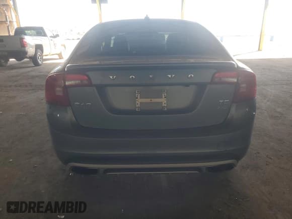 ✅ 2016 Volvo S60 T5 Platinum • VIN: YV4612UM6G2000970 • Lot: 89447145. Wystawiony na Copart z przebiegiem 112 622 mil. Bezpłatny archiwum sprzedaży aukcyjnych z USA i szczegółowy raport historii pojazdu na DreamBid. Zdjęcie 6.