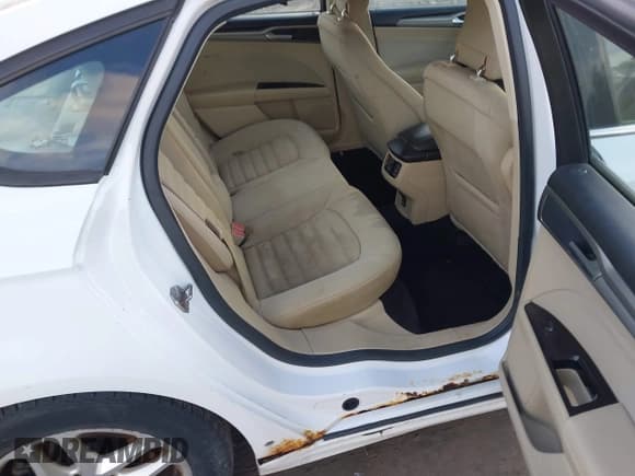 ✅ 2013 Ford Fusion SE • VIN: 3FA6P0H79DR158839 • Lot: 43608252. Wystawiony na IAAI z przebiegiem 197 277 mil. Bezpłatny archiwum sprzedaży aukcyjnych z USA i szczegółowy raport historii pojazdu na DreamBid. Zdjęcie 8.