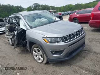 ✅ 2019 Jeep Compass Latitude • VIN: 3C4NJCBB3KT851086 • Lot: 42248059. Wystawiony na IAAI z przebiegiem 149 351 mil. Bezpłatny archiwum sprzedaży aukcyjnych z USA i szczegółowy raport historii pojazdu na DreamBid. Zdjęcie 1.