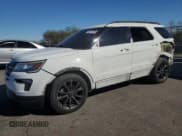 ✅ 2018 Ford Explorer XLT • VIN: 1FM5K7DH8JGB79689 • Lot: 90611485. Wystawiony na Copart z przebiegiem 74 900 mil. Bezpłatny archiwum sprzedaży aukcyjnych z USA i szczegółowy raport historii pojazdu na DreamBid. Zdjęcie 1.