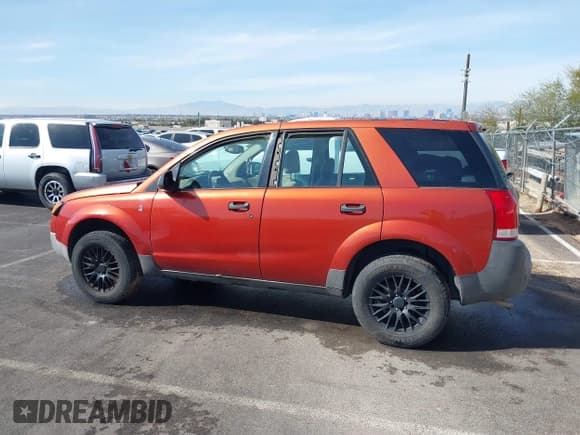 ✅ 2003 Saturn VUE • VIN: 5GZCZ53BX3S867376 • Lot: 41576174. Wystawiony na IAAI z przebiegiem 227 150 mil. Bezpłatny archiwum sprzedaży aukcyjnych z USA i szczegółowy raport historii pojazdu na DreamBid. Zdjęcie 13.