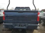 ✅ 2021 Chevrolet Silverado 1500 Custom • VIN: 1GCPYBEH8MZ116002 • Lot: 46158675. Wystawiony na Copart z przebiegiem 106 535 mil. Bezpłatny archiwum sprzedaży aukcyjnych z USA i szczegółowy raport historii pojazdu na DreamBid. Zdjęcie 6.