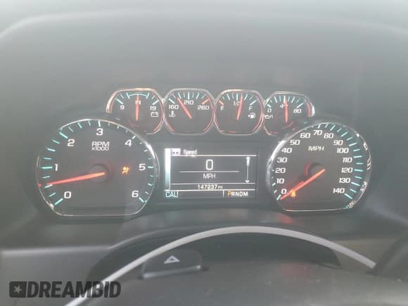 ✅ 2016 Chevrolet Silverado 1500 LT • VIN: 1GCVKREC4GZ173968 • Лот: 85375685. Опубликован ранее на Copart с пробегом 147 237 миль. Бесплатный доступ к архиву аукционных продаж из США и подробный отчёт об истории автомобиля на DreamBid. Изображение 9.