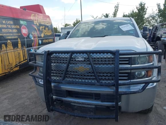 ✅ 2018 Chevrolet Silverado 2500HD Work Truck • VIN: 1GC1CUEG5JF211573 • Лот: 43252193. Опубликован ранее на IAAI с пробегом 220 060 миль. Бесплатный доступ к архиву аукционных продаж из США и подробный отчёт об истории автомобиля на DreamBid. Изображение 12.