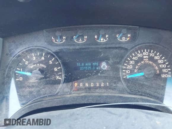 ✅ 2014 Ford F-150 XL • VIN: 1FTNF1CF1EKD20496 • Lot: 43572692. Listed on IAAI with 231,535 mi. Free auction sales archive from the USA and detailed vehicle history report at DreamBid. Image 7.