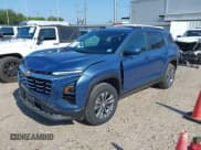 ✅ 2025 Chevrolet Equinox FWD LT • VIN: 3GNAXHEG7SL201525 • Lot: 43017329. Wystawiony na IAAI z przebiegiem 35 404 mil. Bezpłatny archiwum sprzedaży aukcyjnych z USA i szczegółowy raport historii pojazdu na DreamBid. Zdjęcie 2.