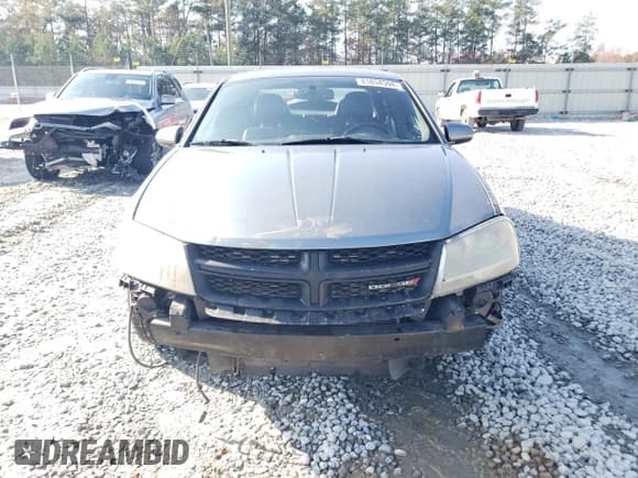 ✅ 2013 Dodge Avenger R/T • VIN: 1C3CDZBG7DN590758 • Lot: 81854594. Wystawiony na Copart z przebiegiem 210 303 mil. Bezpłatny archiwum sprzedaży aukcyjnych z USA i szczegółowy raport historii pojazdu na DreamBid. Zdjęcie 5.