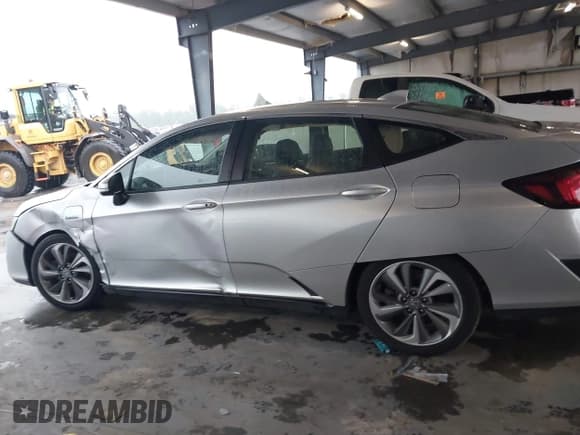 ✅ 2019 Honda Clarity • VIN: JHMZC5F18KC004616 • Lot: 42196127. Wystawiony na IAAI z przebiegiem 79 018 mil. Bezpłatny archiwum sprzedaży aukcyjnych z USA i szczegółowy raport historii pojazdu na DreamBid. Zdjęcie 14.