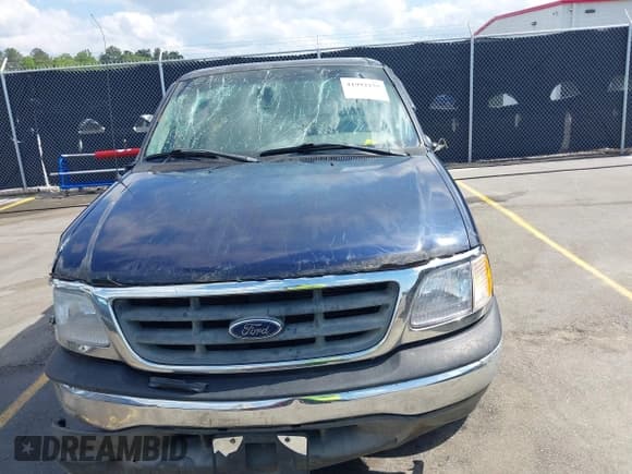 ✅ 2002 Ford F-150 XL • VIN: 1FTRX17L92NA56050 • Lot: 41992155. Listed on IAAI with Not provided. Free auction sales archive from the USA and detailed vehicle history report at DreamBid. Image 6.