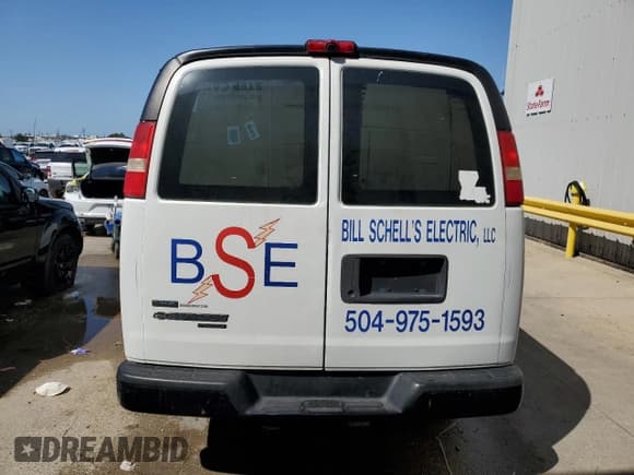 ✅ 2011 Chevrolet Express Cargo • VIN: 1GCWGGBA6B1165133 • Lot: 56845855. Listed on Copart with 165,757 mi. Free auction sales archive from the USA and detailed vehicle history report at DreamBid. Image 6.