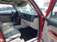 ✅ 2006 Jeep Commander Limited • VIN: 1J8HH58N16C140132 • Lot: 42629429. Wystawiony na IAAI z przebiegiem 229 586 mil. Bezpłatny archiwum sprzedaży aukcyjnych z USA i szczegółowy raport historii pojazdu na DreamBid. Zdjęcie 5.