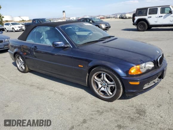 ✅ 2001 BMW 3 Series 330Ci • VIN: WBABS534X1JU82354 • Lot: 70211435. Listed on Copart with 104,461 mi. Free auction sales archive from the USA and detailed vehicle history report at DreamBid. Image 4.