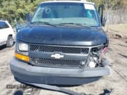 ✅ 2017 Chevrolet Express Cargo • VIN: 1GCWGAFF6H1291990 • Lot: 43514132. Wystawiony na IAAI z przebiegiem 255 669 mil. Bezpłatny archiwum sprzedaży aukcyjnych z USA i szczegółowy raport historii pojazdu na DreamBid. Zdjęcie 21.