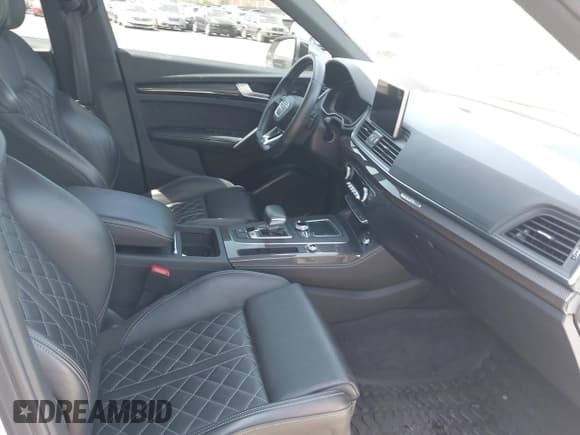 ✅ 2019 Audi SQ5 Premium Plus • VIN: WA1B4AFY4K2002089 • Лот: 42126337. Опубликован ранее на IAAI с пробегом 60 116 миль. Бесплатный доступ к архиву аукционных продаж из США и подробный отчёт об истории автомобиля на DreamBid. Изображение 5.