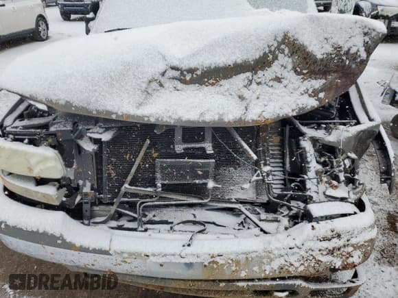 ✅ 1999 GMC Sierra 2500 SLE • VIN: 1GTGK24U3XE545415 • Lot: 83780784. Wystawiony na Copart z przebiegiem Nie podano. Bezpłatny archiwum sprzedaży aukcyjnych z USA i szczegółowy raport historii pojazdu na DreamBid. Zdjęcie 12.