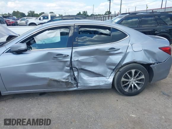 ✅ 2016 Acura TLX Technology • VIN: 19UUB1F51GA002723 • Lot: 43330386. Listed on IAAI with 191,278 mi. Free auction sales archive from the USA and detailed vehicle history report at DreamBid. Image 6.