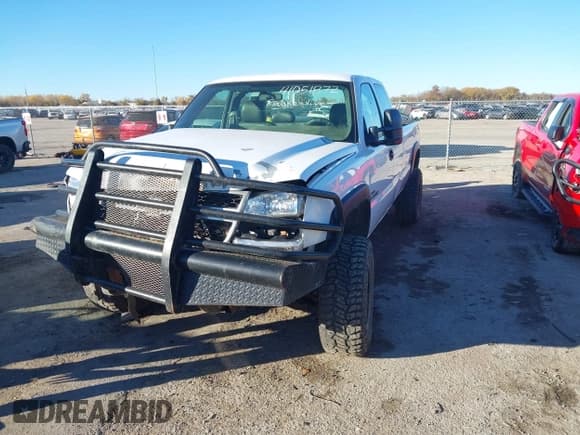 ✅ 2006 Chevrolet Silverado 2500HD LT2 • VIN: 1GCHK29D86E240925 • Лот: 41051872. Опубликован ранее на IAAI с пробегом 281 976 миль. Бесплатный доступ к архиву аукционных продаж из США и подробный отчёт об истории автомобиля на DreamBid. Изображение 2.