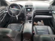 ✅ 2017 Ford Explorer Sport • VIN: 1FM5K8GT7HGA25782 • Lot: 90617815. Wystawiony na Copart z przebiegiem 237 027 mil. Bezpłatny archiwum sprzedaży aukcyjnych z USA i szczegółowy raport historii pojazdu na DreamBid. Zdjęcie 8.