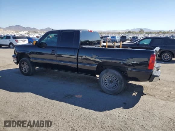 ✅ 2006 Chevrolet Silverado 1500 LT1 • VIN: 2GCEK19N561205508 • Лот: 72940314. Опубликован ранее на Copart с пробегом 219 926 миль. Бесплатный доступ к архиву аукционных продаж из США и подробный отчёт об истории автомобиля на DreamBid. Изображение 2.