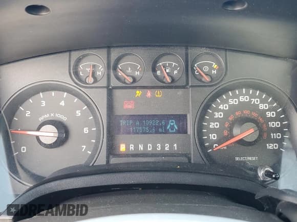 ✅ 2010 Ford F-150 XL • VIN: 1FTMF1C87AKC33435 • Lot: 56764885. Listed on Copart with 117,575 mi. Free auction sales archive from the USA and detailed vehicle history report at DreamBid. Image 9.