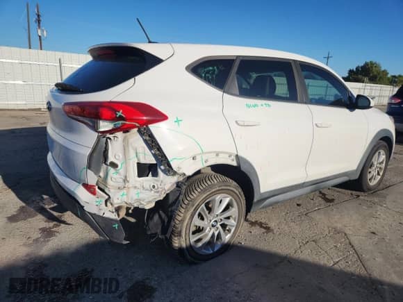 2017 Hyundai Tucson SE with VIN KM8J23A45HU379269, listed as a Copart auction lot 82280755 with 87,460 mi miles and Salvage title. Bid and sale history available at DreamBid. Image 3.