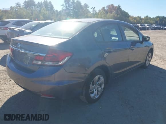 ✅ 2015 Honda Civic LX • VIN: 19XFB2F59FE239307 • Lot: 43430199. Wystawiony na IAAI z przebiegiem 136 906 mil. Bezpłatny archiwum sprzedaży aukcyjnych z USA i szczegółowy raport historii pojazdu na DreamBid. Zdjęcie 4.