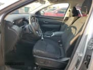 ✅ 2024 Hyundai Tucson SEL • VIN: 5NMJB3DE0RH428797 • Lot: 73627974. Wystawiony na Copart z przebiegiem 8 325 mil. Bezpłatny archiwum sprzedaży aukcyjnych z USA i szczegółowy raport historii pojazdu na DreamBid. Zdjęcie 7.