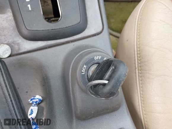 ✅ 2001 Saab 9-5 SE • VIN: YS3EF48Z613013360 • Лот: 41801183. Опубликован ранее на IAAI с пробегом 187 000 миль. Бесплатный доступ к архиву аукционных продаж из США и подробный отчёт об истории автомобиля на DreamBid. Изображение 11.