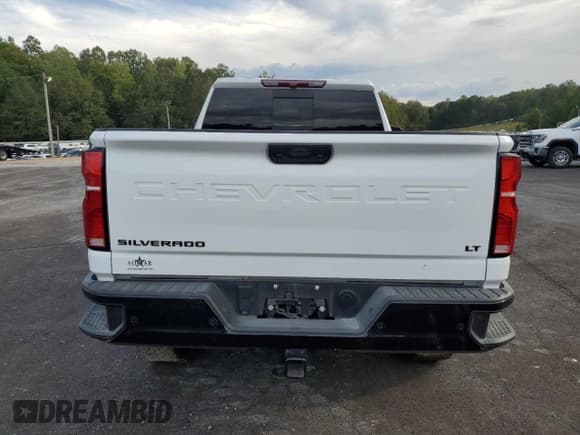 ✅ 2025 Chevrolet Silverado 2500HD LT • VIN: 2GC4KNE79S1192394 • Lot: 65772925. Wystawiony na Copart z przebiegiem 14 684 mil. Bezpłatny archiwum sprzedaży aukcyjnych z USA i szczegółowy raport historii pojazdu na DreamBid. Zdjęcie 6.